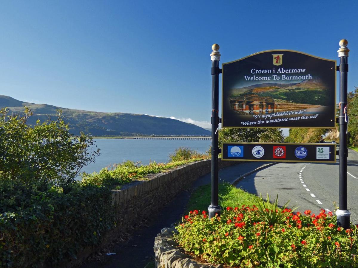 Bryn Melyn Apartments Barmouth Exterior photo