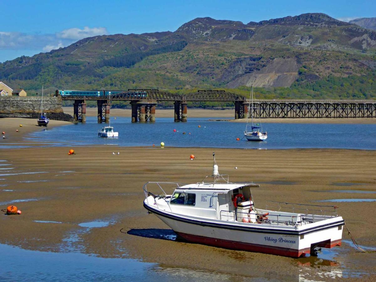 Bryn Melyn Apartments Barmouth Exterior photo